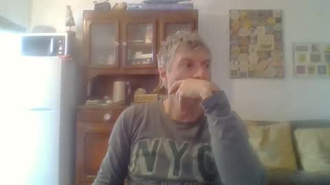 22esserre online show from March 24, 12:54 pm