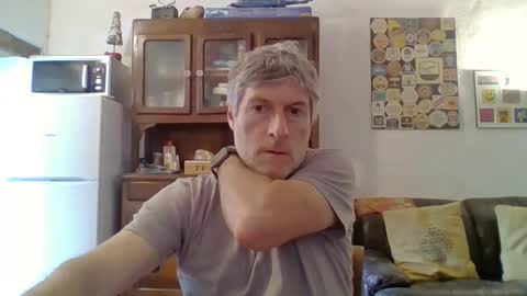 Snapshot of 22esserre chatting on April 21, 12:22 pm 22esserre online show from April 21, 12:22 pm