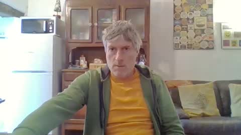 Snapshot of 22esserre chatting on April 23, 12:29 pm 22esserre online show from April 23, 12:29 pm