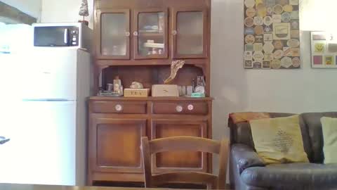 Snapshot of 22esserre chatting on April 30, 11:05 am 22esserre online show from April 30, 11:05 am