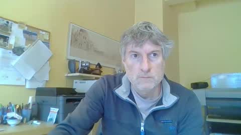Snapshot of 22esserre chatting on May 11, 2:45 pm 22esserre online show from May 11, 2:45 pm