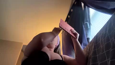 22thickfatpussy online show from April 13, 1:16 pm