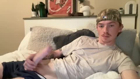 Snapshot of 26sneakers chatting on December 22, 12:50 am 26sneakers online show from December 22, 12:50 am