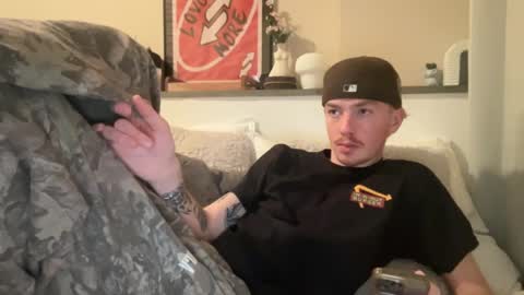 Snapshot of 26sneakers chatting on January 2, 12:45 am 26sneakers online show from January 2, 12:45 am