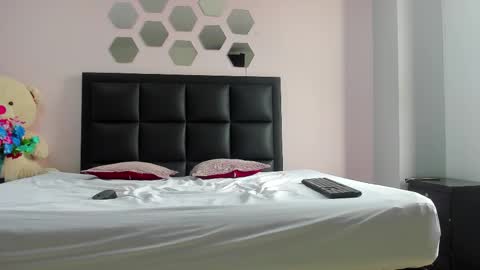 2_fire online show from December 20, 7:32 pm