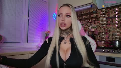     30 NOV  online show from December 25, 1:19 pm