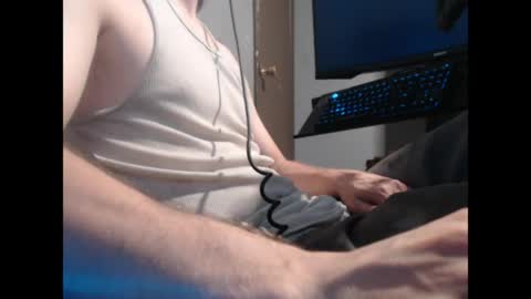 Snapshot of 2big2hype chatting on June 2, 2:02 am cheif online show from June 2, 2:02 am