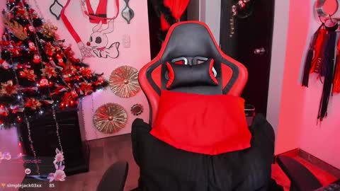 Snapshot of 2diamond_eyes chatting on December 2, 9:02 am Arianna online show from December 2, 9:02 am