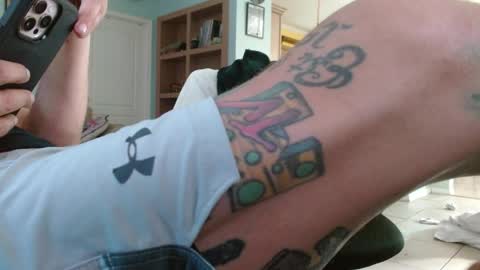 Snapshot of 2dirtyhillbillies chatting on April 27, 9:57 pm ThrillBilly online show from April 27, 9:57 pm