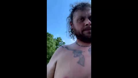 Snapshot of 2dirtyhillbillies chatting on April 28, 10:04 pm ThrillBilly online show from April 28, 10:04 pm