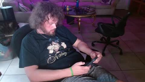 Snapshot of 2dirtyhillbillies chatting on May 27, 10:18 pm ThrillBilly online show from May 27, 10:18 pm