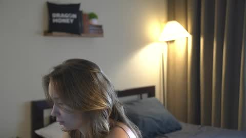 Elley  online show from April 23, 6:14 am