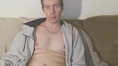 2small4you83 online show from February 11, 10:04 am