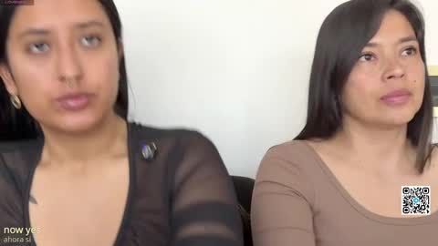 Snapshot of 2summerlove2 chatting on April 23, 6:43 pm Dalilah and Tarah online show from April 23, 6:43 pm
