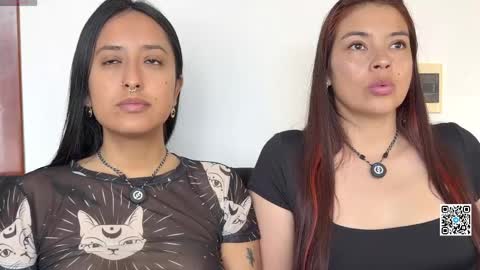 Snapshot of 2summerlove2 chatting on May 1, 7:51 pm Dalilah and Tarah online show from May 1, 7:51 pm