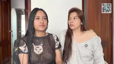 Snapshot of 2summerlove2 chatting on June 14, 2:19 pm Dalilah and Tarah online show from June 14, 2:19 pm