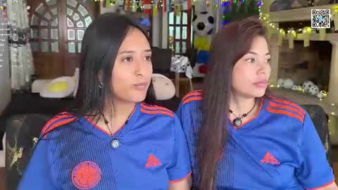 Snapshot of 2summerlove2 chatting on June 23, 7:34 pm Dalilah and Tarah online show from June 23, 7:34 pm