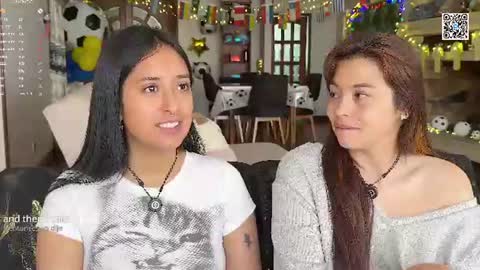 Snapshot of 2summerlove2 chatting on June 26, 6:45 pm Dalilah and Tarah online show from June 26, 6:45 pm