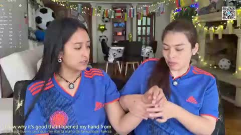 Snapshot of 2summerlove2 chatting on July 3, 6:14 pm Dalilah and Tarah online show from July 3, 6:14 pm
