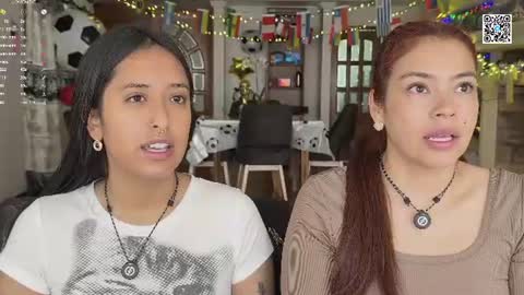 Snapshot of 2summerlove2 chatting on July 11, 3:04 pm Dalilah and Tarah online show from July 11, 3:04 pm