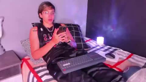 Snapshot of 360enmedallo chatting on October 19, 6:47 am 360enmedallo online show from October 19, 6:47 am