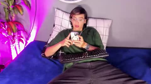 Snapshot of 360enmedallo chatting on November 3, 4:25 am 360enmedallo online show from November 3, 4:25 am