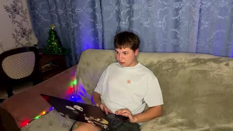 Snapshot of 365party chatting on October 25, 12:07 am Charlie online show from October 25, 12:07 am