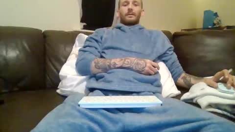 420feetloverr420 online show from April 9, 2:44 am