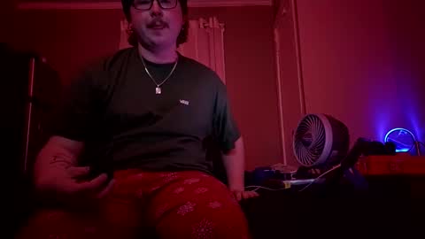 Snapshot of 420jizzva chatting on March 10, 12:48 am Daddythickdick420 online show from March 10, 12:48 am