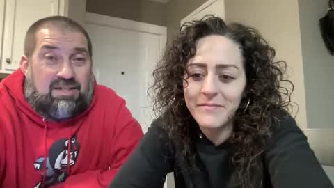 KC420Couple online show from April 9, 2:44 am