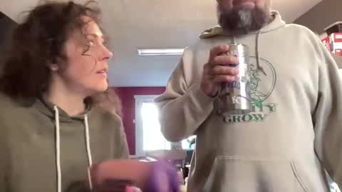 KC420Couple online show from April 25, 1:41 pm