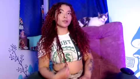 Snapshot of 420viol3ta_ chatting on June 14, 12:08 am Violeta online show from June 14, 12:08 am