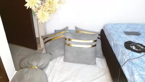 493ashlyfoxx online show from December 4, 1:59 am