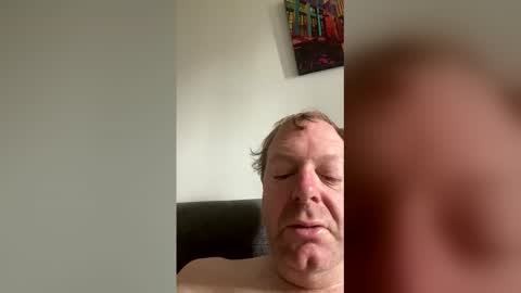 Snapshot of 4rtt43 chatting on February 25, 8:24 am robert online show from February 25, 8:24 am