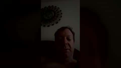 Snapshot of 4rtt43 chatting on March 1, 8:05 am robert online show from March 1, 8:05 am