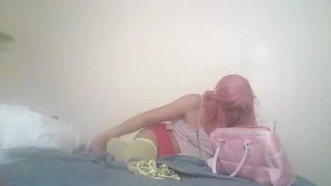 5issy5lut online show from February 13, 7:10 pm