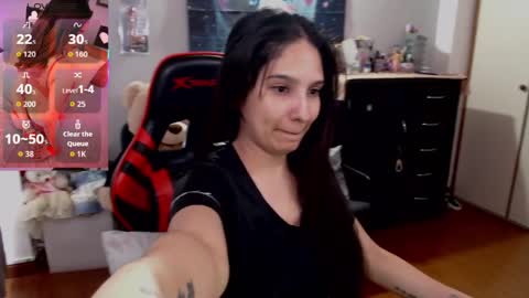 Snapshot of 69_shades chatting on June 4, 7:53 pm lucero online show from June 4, 7:53 pm