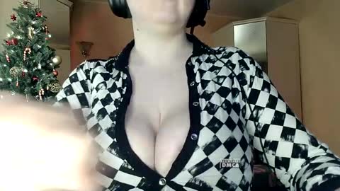 6_dream_9 online show from April 11, 3:27 pm