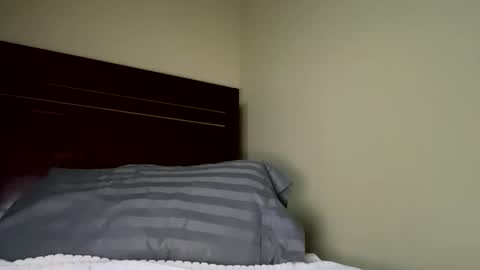 Snapshot of 6incher_lb chatting on November 19, 6:46 am 6incher LB online show from November 19, 6:46 am