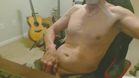 6stringer62 online show from February 28, 9:04 am