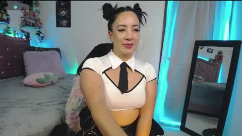 Snapshot of 77scarlett chatting on April 13, 3:56 am Scarlett online show from April 13, 3:56 am