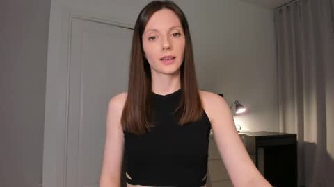 Anna online show from March 18, 8:23 pm