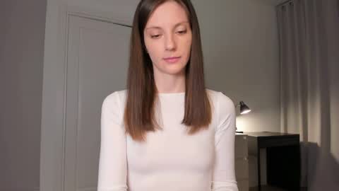 Anna online show from April 29, 8:04 pm