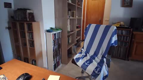  Papi  online show from April 1, 8:48 am