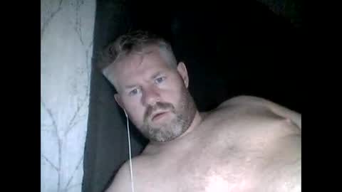 Snapshot of 81jonnyx chatting on December 17, 9:49 pm 81jonnyx online show from December 17, 9:49 pm