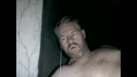 Snapshot of 81jonnyx chatting on December 25, 7:03 am 81jonnyx online show from December 25, 7:03 am