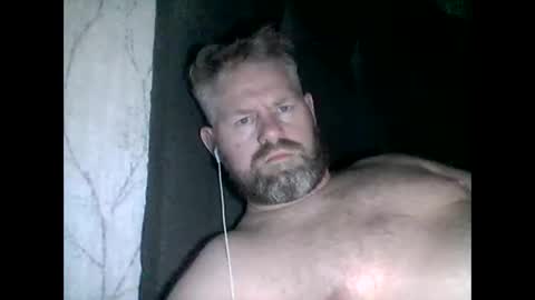 Snapshot of 81jonnyx chatting on January 31, 12:39 am 81jonnyx online show from January 31, 12:39 am