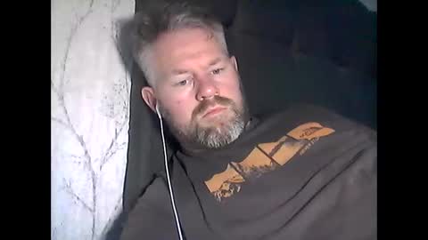 Snapshot of 81jonnyx chatting on February 2, 2:24 pm 81jonnyx online show from February 2, 2:24 pm