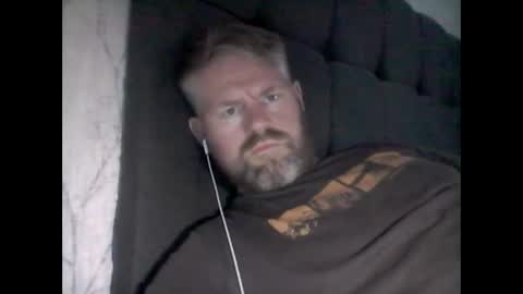 Snapshot of 81jonnyx chatting on February 11, 2:35 pm 81jonnyx online show from February 11, 2:35 pm