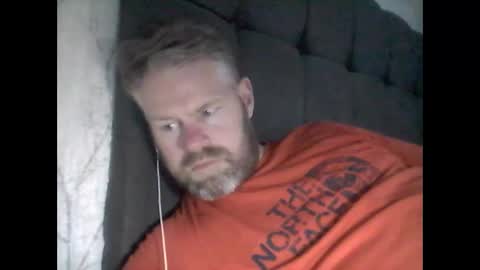 Snapshot of 81jonnyx chatting on February 13, 2:31 pm 81jonnyx online show from February 13, 2:31 pm